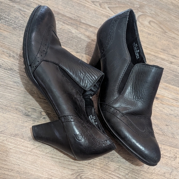 BORN Chakri Bootie US 8.5M Leather Wingtip Side Zip Black Vamp - Picture 2 of 6